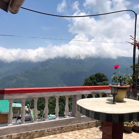 Raibas Homestay Дарджилинг Екстериор снимка